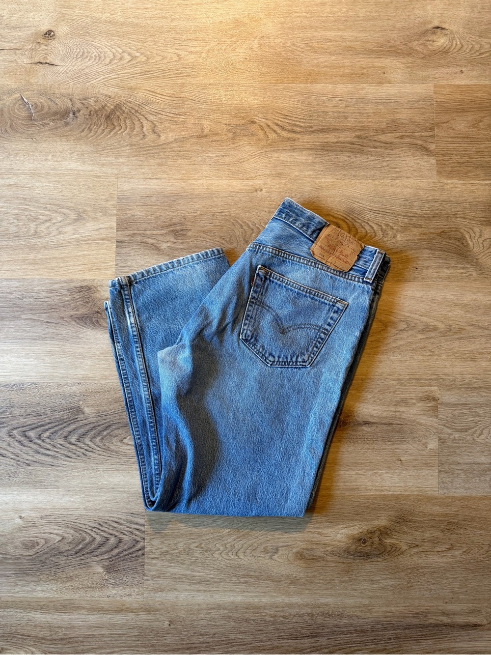 Vintage 1996 Levi's 501 Men's 34x25 Made in USA Med Wash Distressed Button Fly